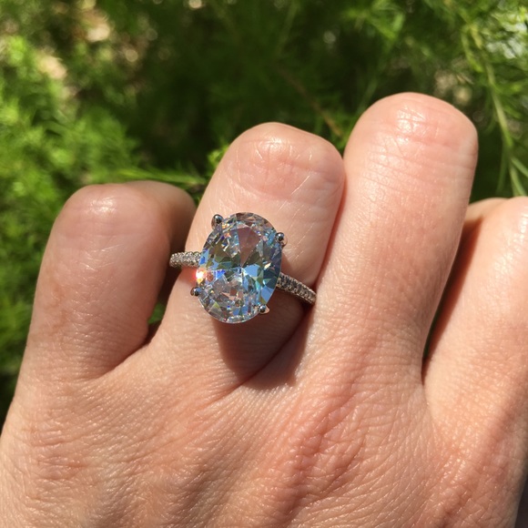 Elegant Silver Women's Ring - Picture 6 of 8